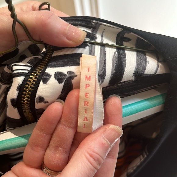 Imperial dress - Picture 3 of 3